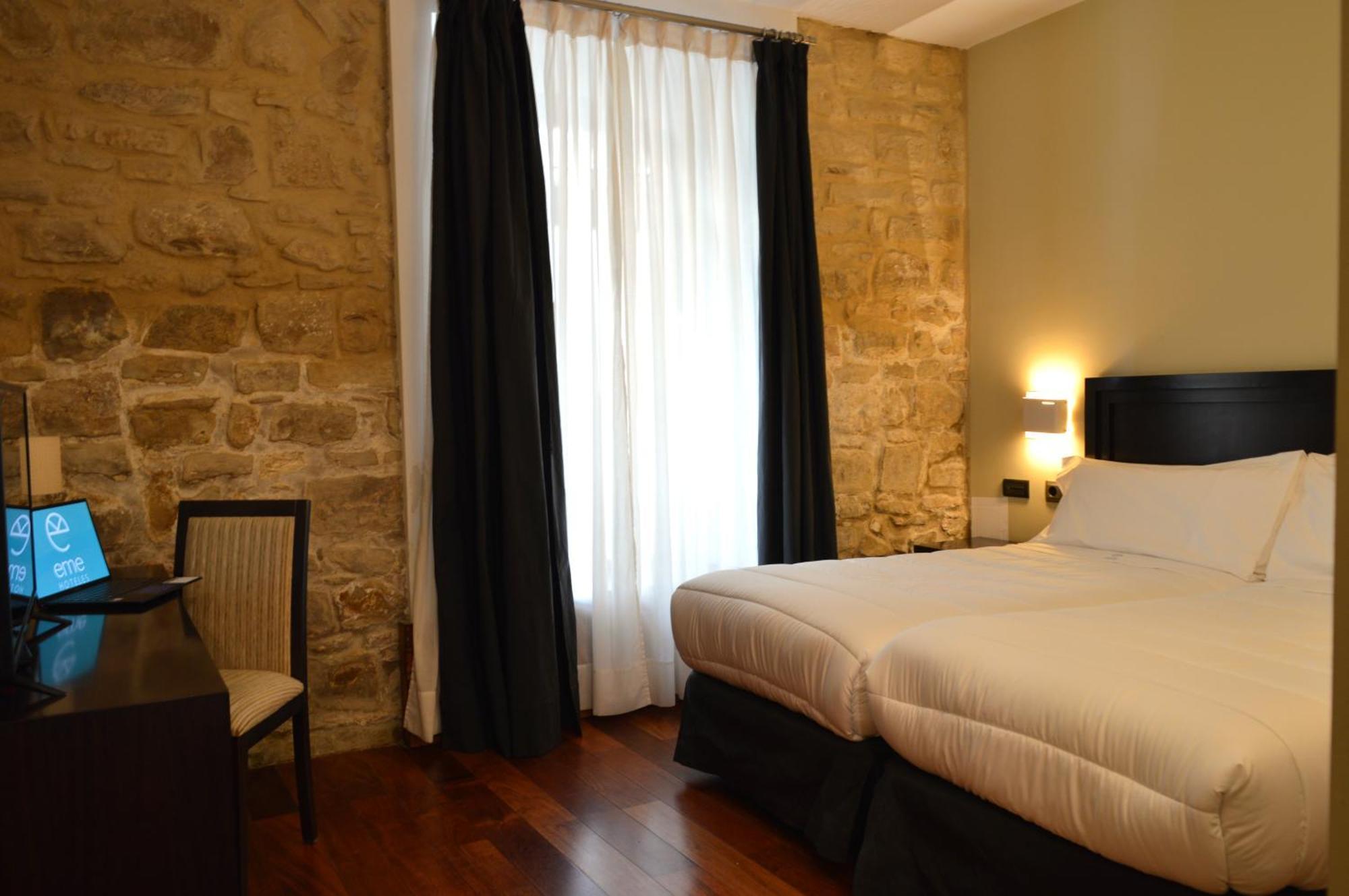 Hotel Baeza Monumental By Eme Hoteles Exterior photo