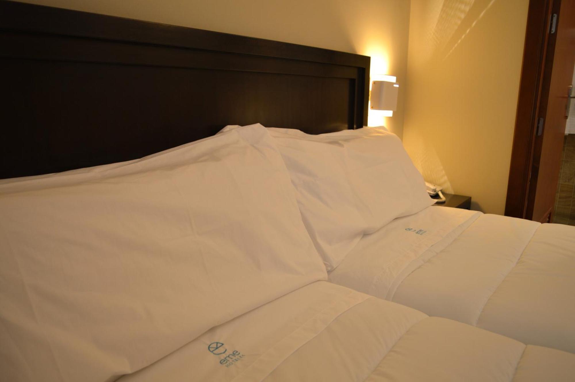 Hotel Baeza Monumental By Eme Hoteles Exterior photo