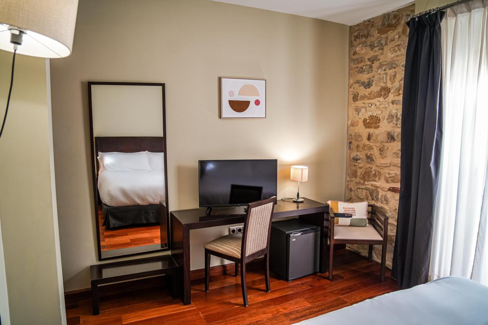 Hotel Baeza Monumental By Eme Hoteles Exterior photo