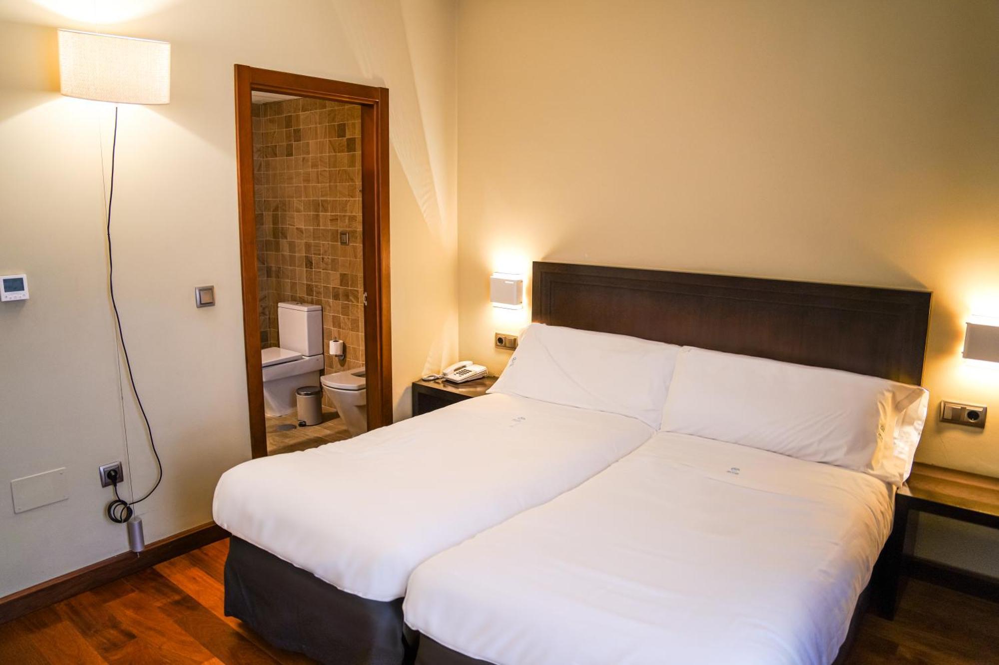 Hotel Baeza Monumental By Eme Hoteles Exterior photo