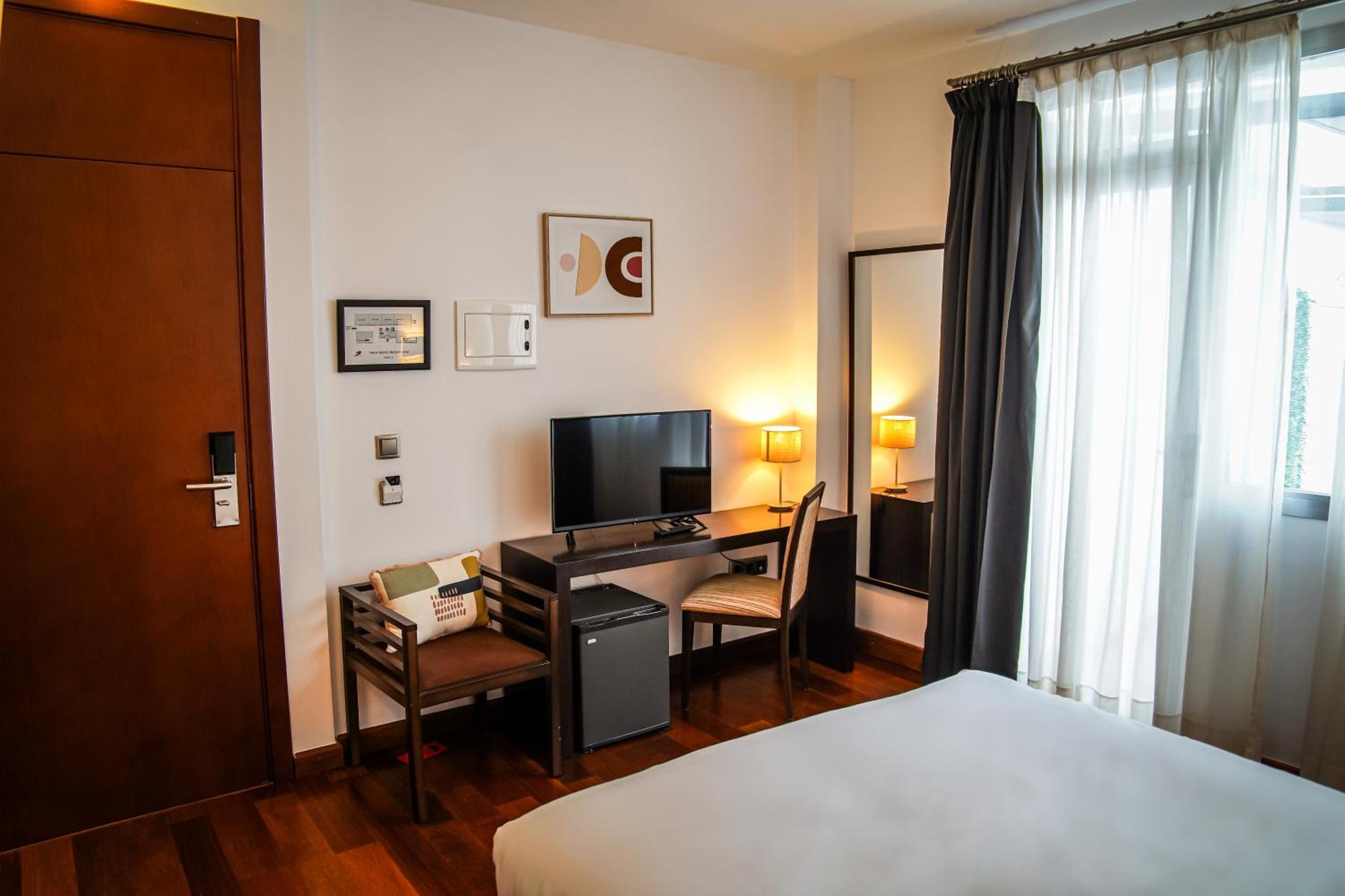 Hotel Baeza Monumental By Eme Hoteles Exterior photo
